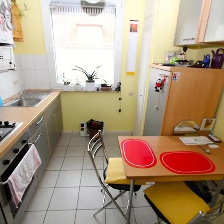Private Apartment Apartment *