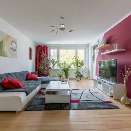 Private Apartment *